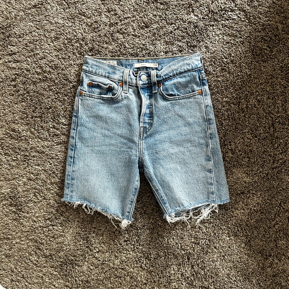 Levi wedgie custom cutoff jean shorts - Picture 2 of 3